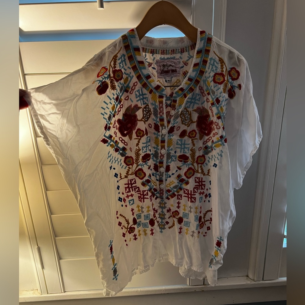Johnny Was Biya white embroidered blouse